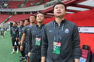 星空体育官网入口-记者：于根伟赛后最在意谢维军，后者乌龙球后情绪有些低落