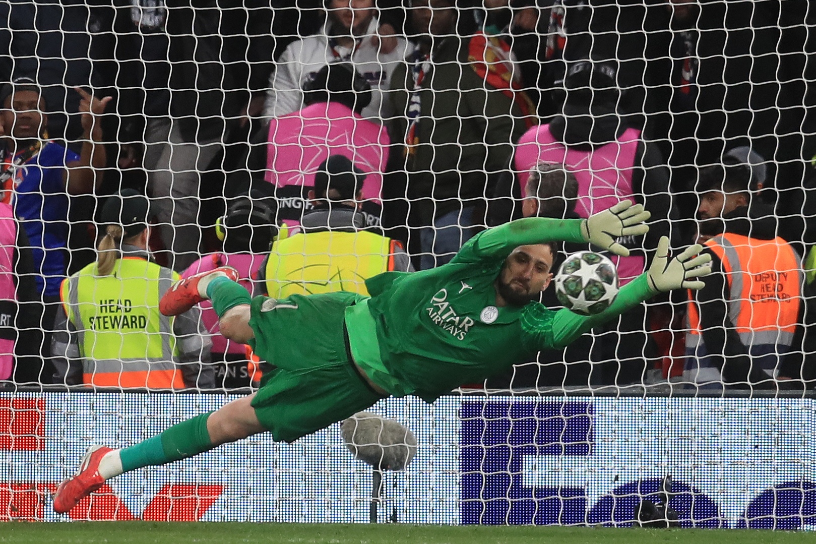 天空：多纳鲁马依旧没有随队训练，巴黎可能降低4000万欧的要价