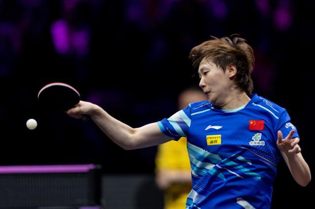 （体育）（11）乒乓球——WTT重庆冠军赛：王曼昱晋级XxjpseC007273_20250312_PEPFN0A001.jpg